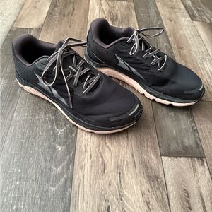 Altra women’s Black and Gray Athletic Shoes